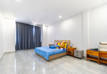 4 Bedroom Shophouse For Rent - Svay Dangkum, Siem Reap thumbnail