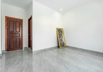 4 Bedroom Shophouse For Rent - Svay Dangkum, Siem Reap thumbnail