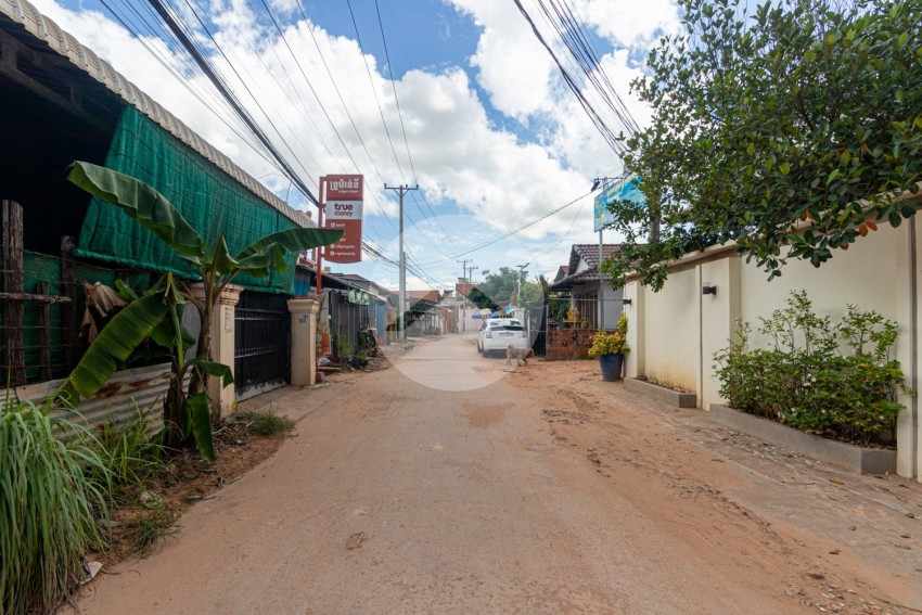 8 Bedroom Villa For Sale - Slor Kram , Siem Reap