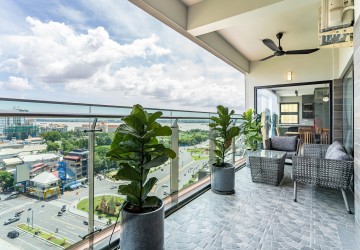 3 Bedroom Serviced Apartment For Rent - Tonle Bassac, Phnom Penh thumbnail