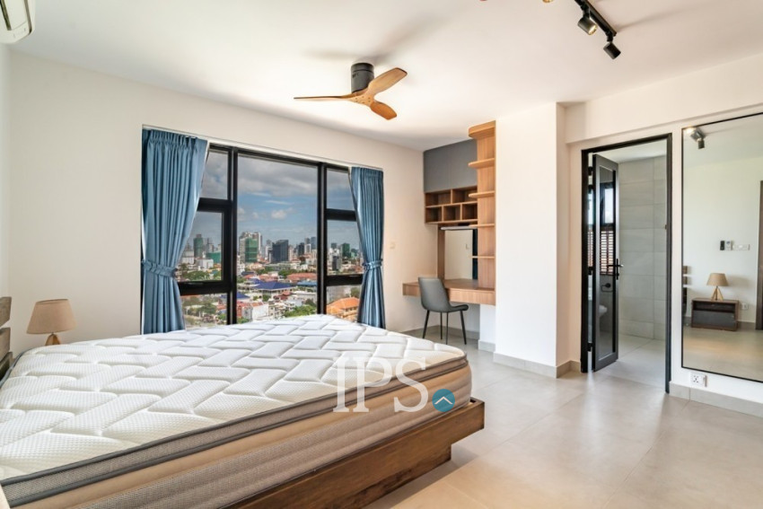 3 Bedroom Serviced Apartment For Rent - Tonle Bassac, Phnom Penh