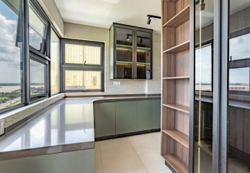 3 Bedroom Serviced Apartment For Rent - Tonle Bassac, Phnom Penh thumbnail