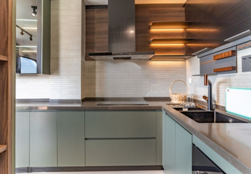 3 Bedroom Serviced Apartment For Rent - Tonle Bassac, Phnom Penh thumbnail