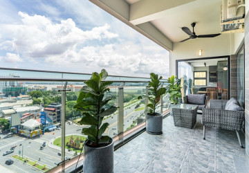 3 Bedroom Serviced Apartment For Rent - Tonle Bassac, Phnom Penh thumbnail