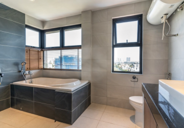 3 Bedroom Serviced Apartment For Rent - Tonle Bassac, Phnom Penh thumbnail