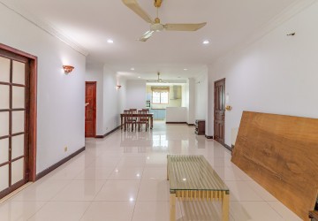 2 Bedroom Apartment For Rent - BKK1, Phnom Penh thumbnail