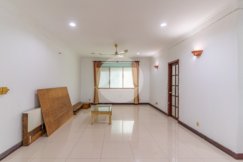 2 Bedroom Apartment For Rent - BKK1, Phnom Penh