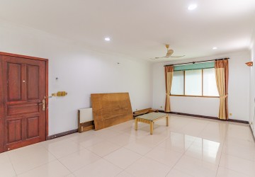 2 Bedroom Apartment For Rent - BKK1, Phnom Penh thumbnail