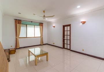 2 Bedroom Apartment For Rent - BKK1, Phnom Penh thumbnail