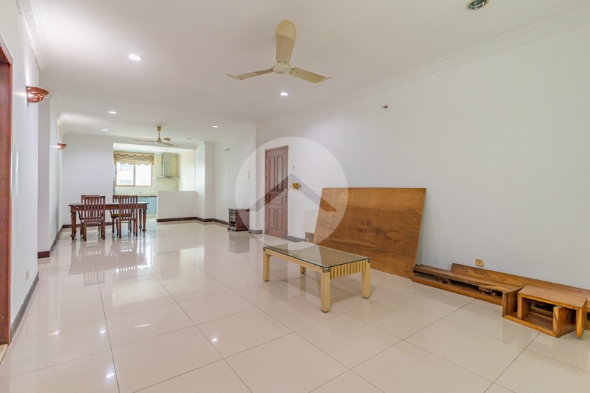 2 Bedroom Apartment For Rent - BKK1, Phnom Penh