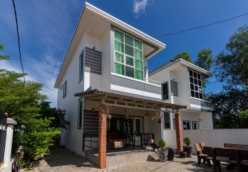 2 Bedroom Villa For Rent - Svay Dangkum, Siem Reap thumbnail