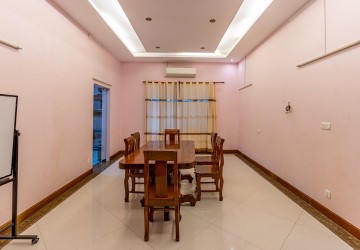 5 Bedroom Villa For Rent - Bassac Garden City, Tonle Bassac, Phnom Penh thumbnail