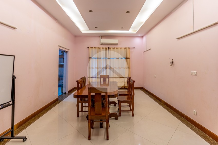 5 Bedroom Villa For Rent - Bassac Garden City, Tonle Bassac, Phnom Penh