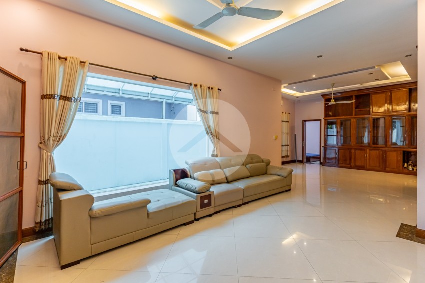 5 Bedroom Villa For Rent - Bassac Garden City, Tonle Bassac, Phnom Penh
