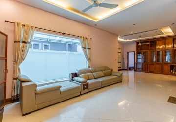 5 Bedroom Villa For Rent - Bassac Garden City, Tonle Bassac, Phnom Penh thumbnail