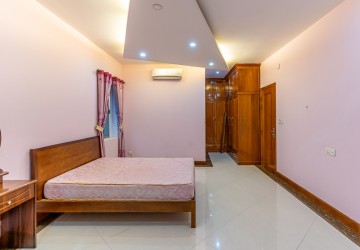 5 Bedroom Villa For Rent - Bassac Garden City, Tonle Bassac, Phnom Penh thumbnail