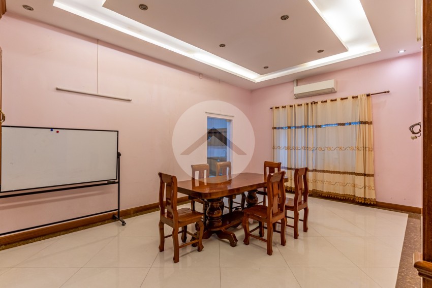 5 Bedroom Villa For Rent - Bassac Garden City, Tonle Bassac, Phnom Penh