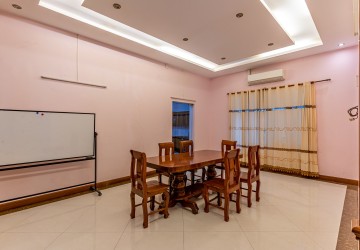 5 Bedroom Villa For Rent - Bassac Garden City, Tonle Bassac, Phnom Penh thumbnail