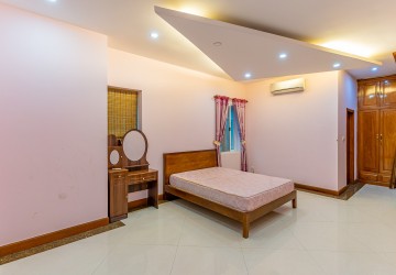 5 Bedroom Villa For Rent - Bassac Garden City, Tonle Bassac, Phnom Penh thumbnail