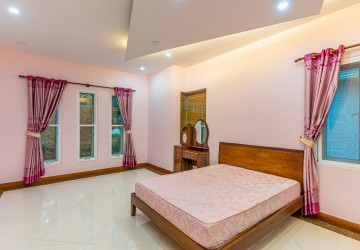 5 Bedroom Villa For Rent - Bassac Garden City, Tonle Bassac, Phnom Penh thumbnail