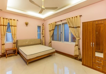 5 Bedroom Villa For Rent - Bassac Garden City, Tonle Bassac, Phnom Penh thumbnail