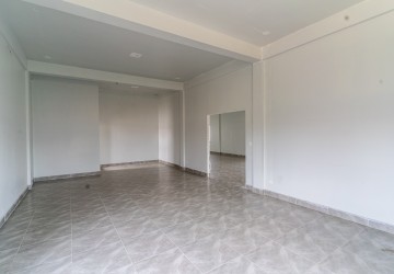 880 Sqm Commercial Space For Rent - Toul Tum Poung 1, Phnom Penh thumbnail