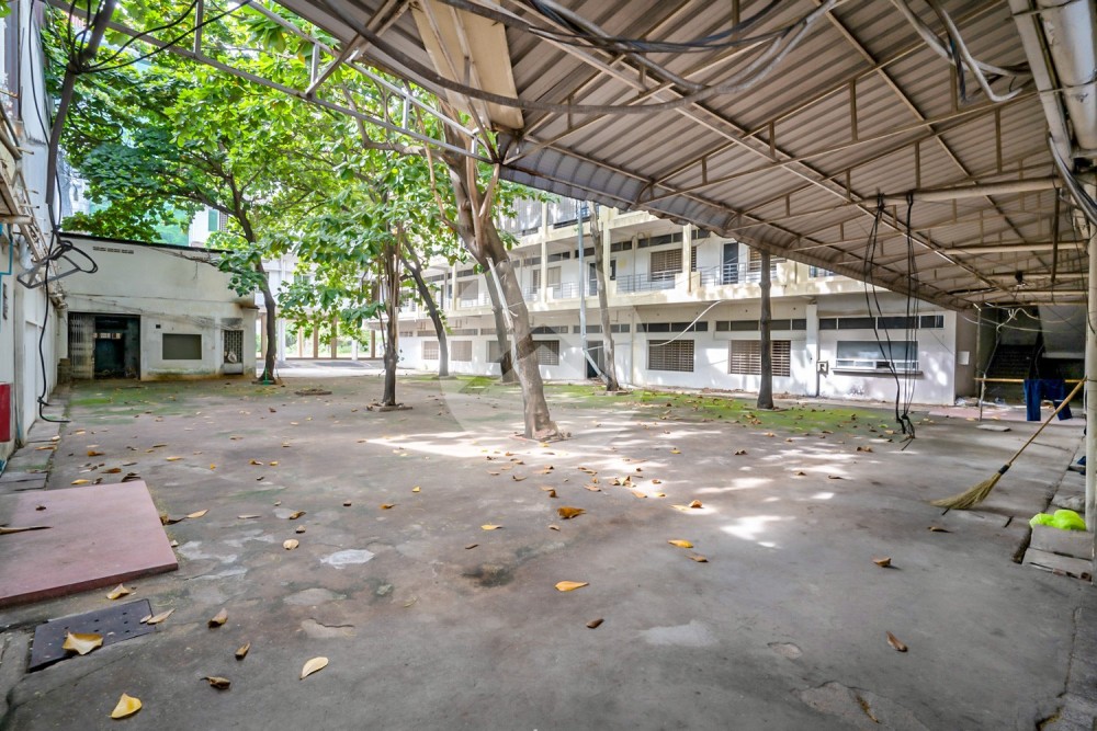 Prime Location 7,551 Sqm Land and Building For Rent - Monorom, Phnom Penh - Image 6