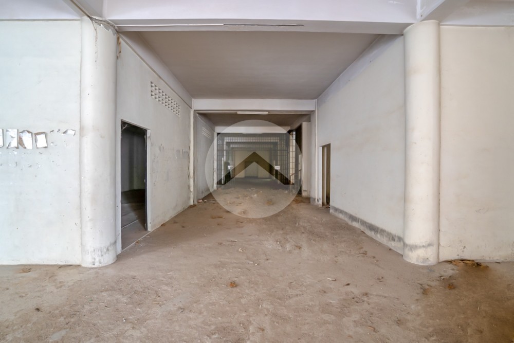 Prime Location 7,551 Sqm Land and Building For Rent - Monorom, Phnom Penh - Image 11
