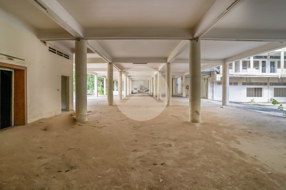 Prime Location 7,551 Sqm Land and Building For Rent - Monorom, Phnom Penh - Image 13