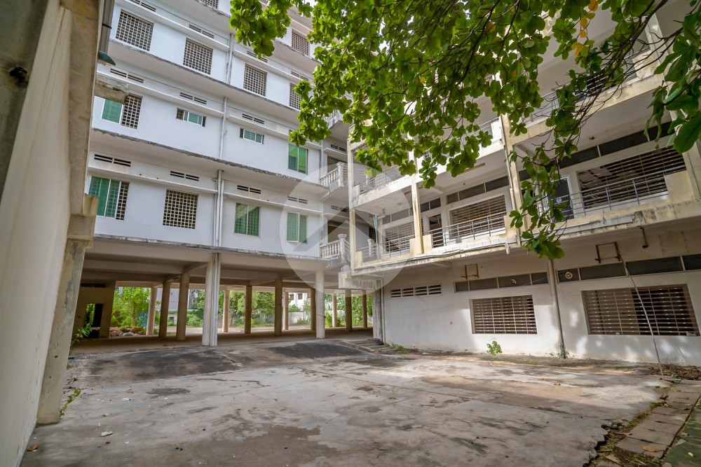 Prime Location 7,551 Sqm Land and Building For Rent - Monorom, Phnom Penh - Image 8