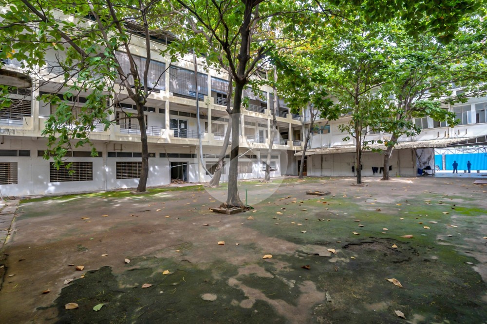 Prime Location 7,551 Sqm Land and Building For Rent - Monorom, Phnom Penh - Image 7
