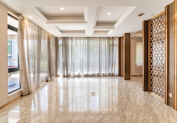 577 Sqm Commercial Villa For Rent - BKK1, Phnom Penh thumbnail