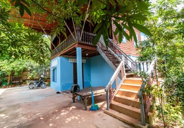 3 Bedroom Wooden House For Rent - Sala Kamreuk, Siem Reap thumbnail