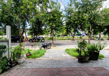 32 Sqm Commercial Space For Rent - Riverside, Sala Kamreuk, Siem Reap thumbnail