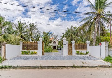 3 Bedroom Villa For Rent - Prek Eng, Chba Ampov, Phnom Penh thumbnail