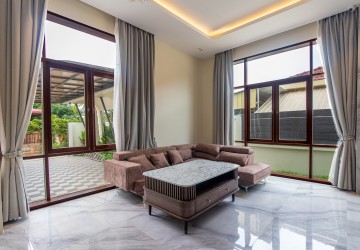 4 Bedroom Western Villa For Sale - Sala Kamreuk, Siem Reap thumbnail