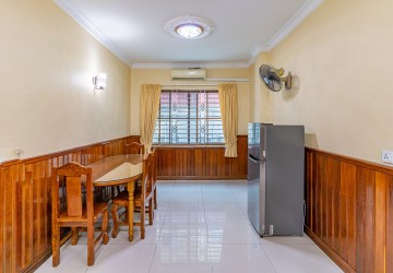 2 Bedroom Apartment For Rent - BKK1, Phnom Penh thumbnail