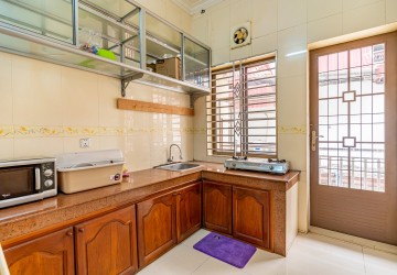 2 Bedroom Apartment For Rent - BKK1, Phnom Penh thumbnail