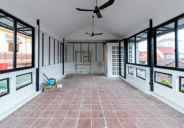 90 Sqm Commercial Space For Rent - Sala Kamreuk, Siem Reap thumbnail