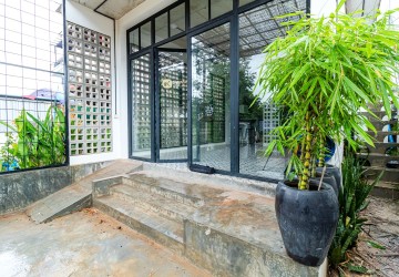 90 Sqm Commercial Space For Rent - Sala Kamreuk, Siem Reap thumbnail