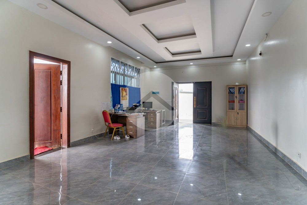 2,377.5 Sqm Warehouse For Rent - Por Sen Chey, Phnom Penh - Image 9