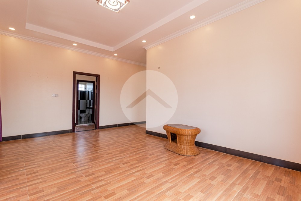 3 Bedroom Apartment For Rent - Svay Dangkum, Siem Reap - Image 2
