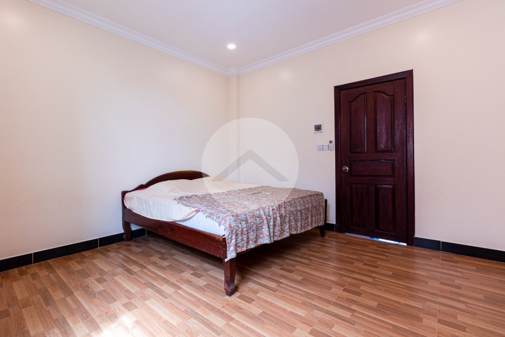 3 Bedroom Apartment For Rent - Svay Dangkum, Siem Reap - Image 10