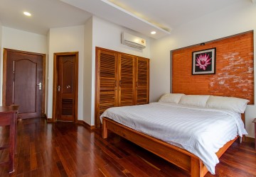 8 Bedroom Commercial Villa For Rent - Sala Kamreuk, Siem Reap thumbnail