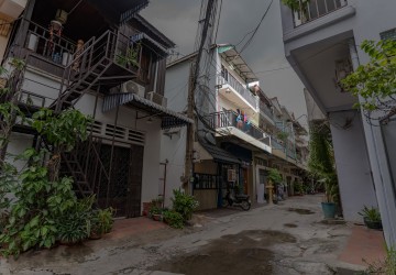 3 Bedroom Serviced Apartment For Rent - Chakto Mukh, Phnom Penh thumbnail