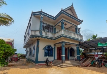 9 Bedroom House For Rent - Sangkat Siem Reap, Siem Reap thumbnail