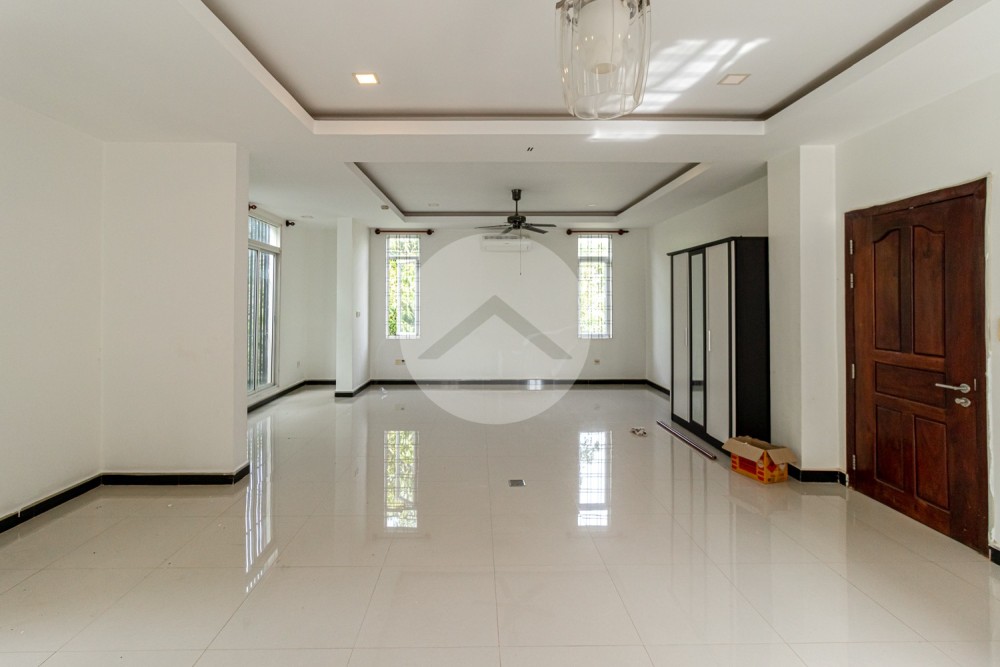 4 Bedroom House For Rent - Svay Dangkum, Siem Reap - Image 4