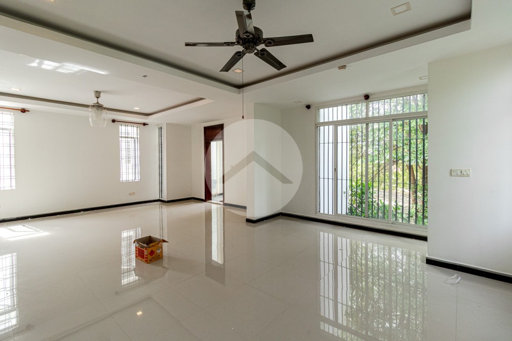 4 Bedroom House For Rent - Svay Dangkum, Siem Reap - Image 3
