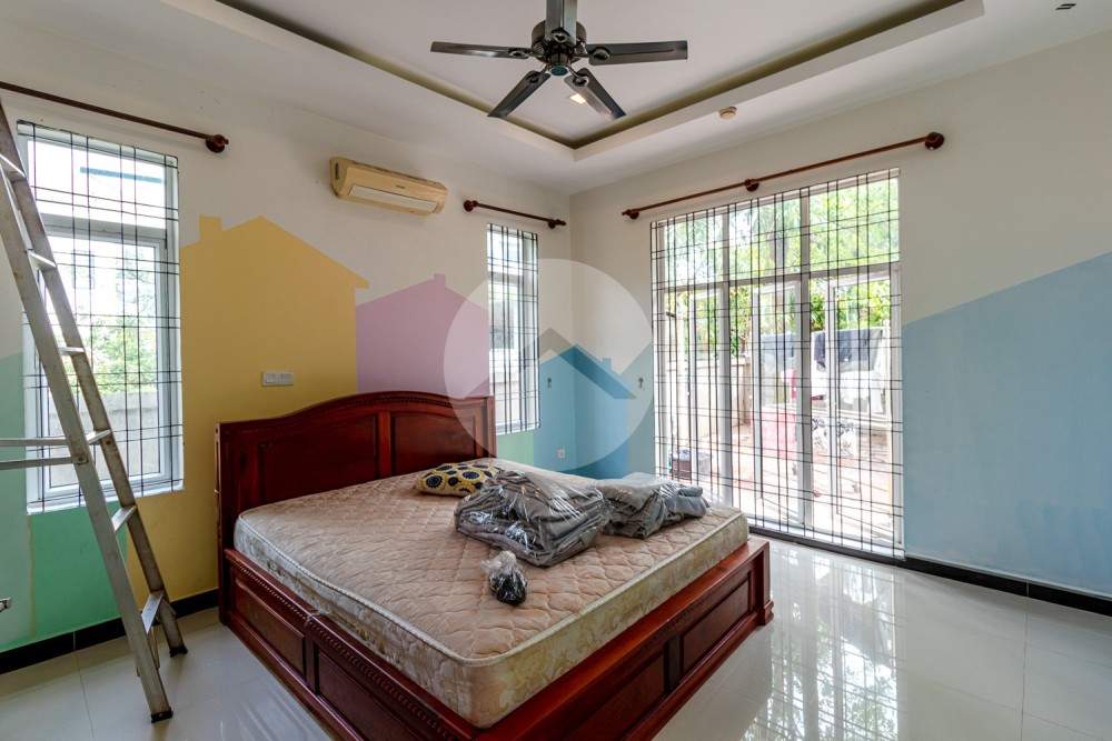 4 Bedroom House For Rent - Svay Dangkum, Siem Reap - Image 12