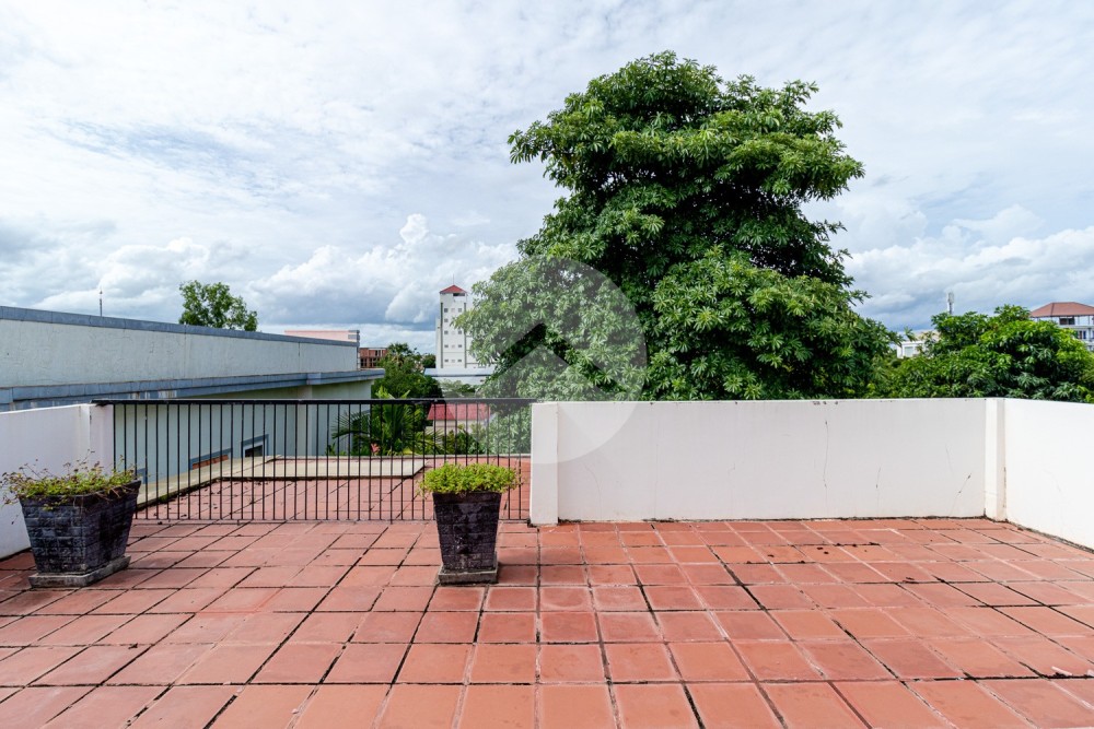 4 Bedroom House For Rent - Svay Dangkum, Siem Reap - Image 14